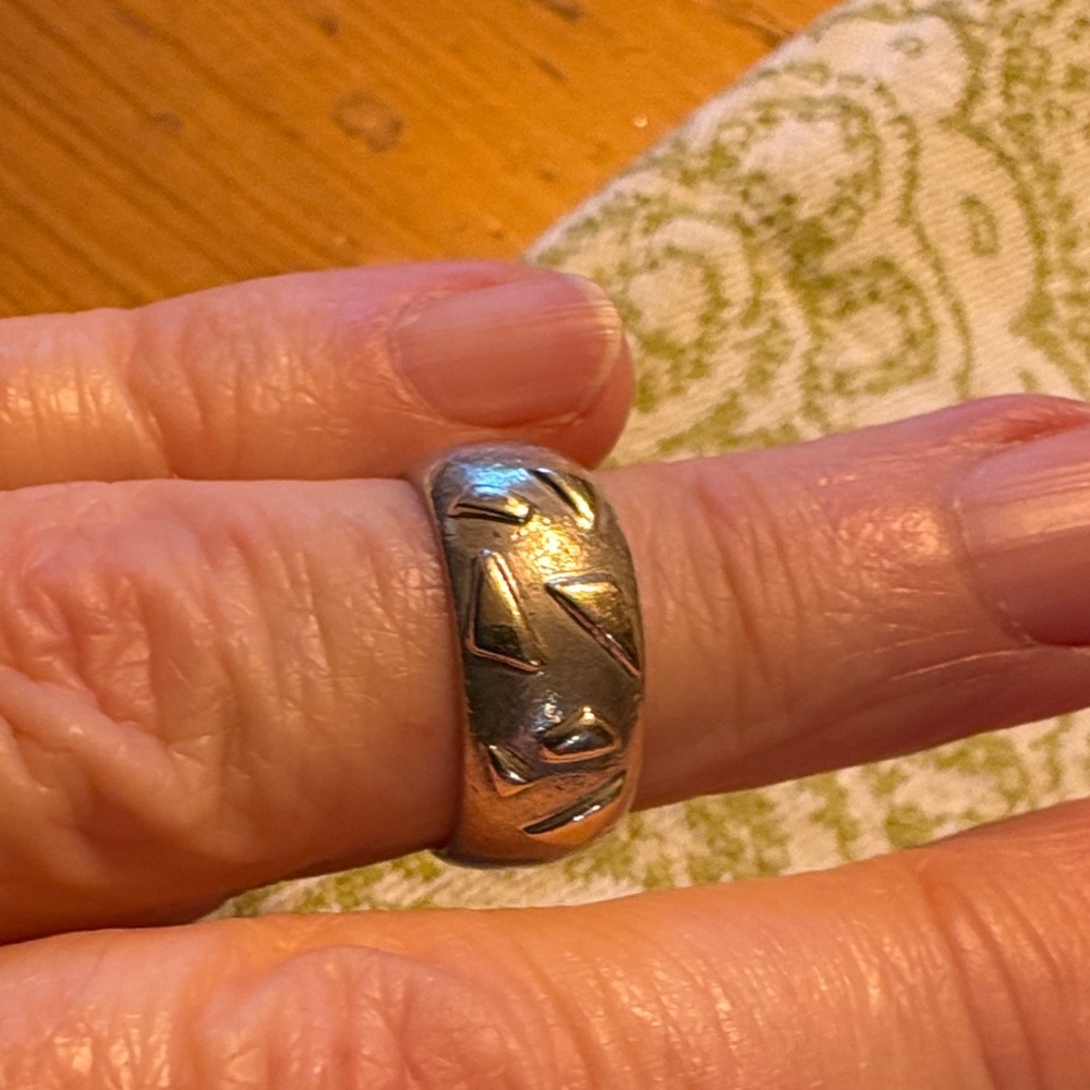 Silver Geometric Pattern Ring - image 1